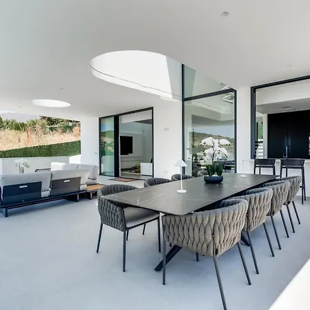 Moderna Vila Estepona